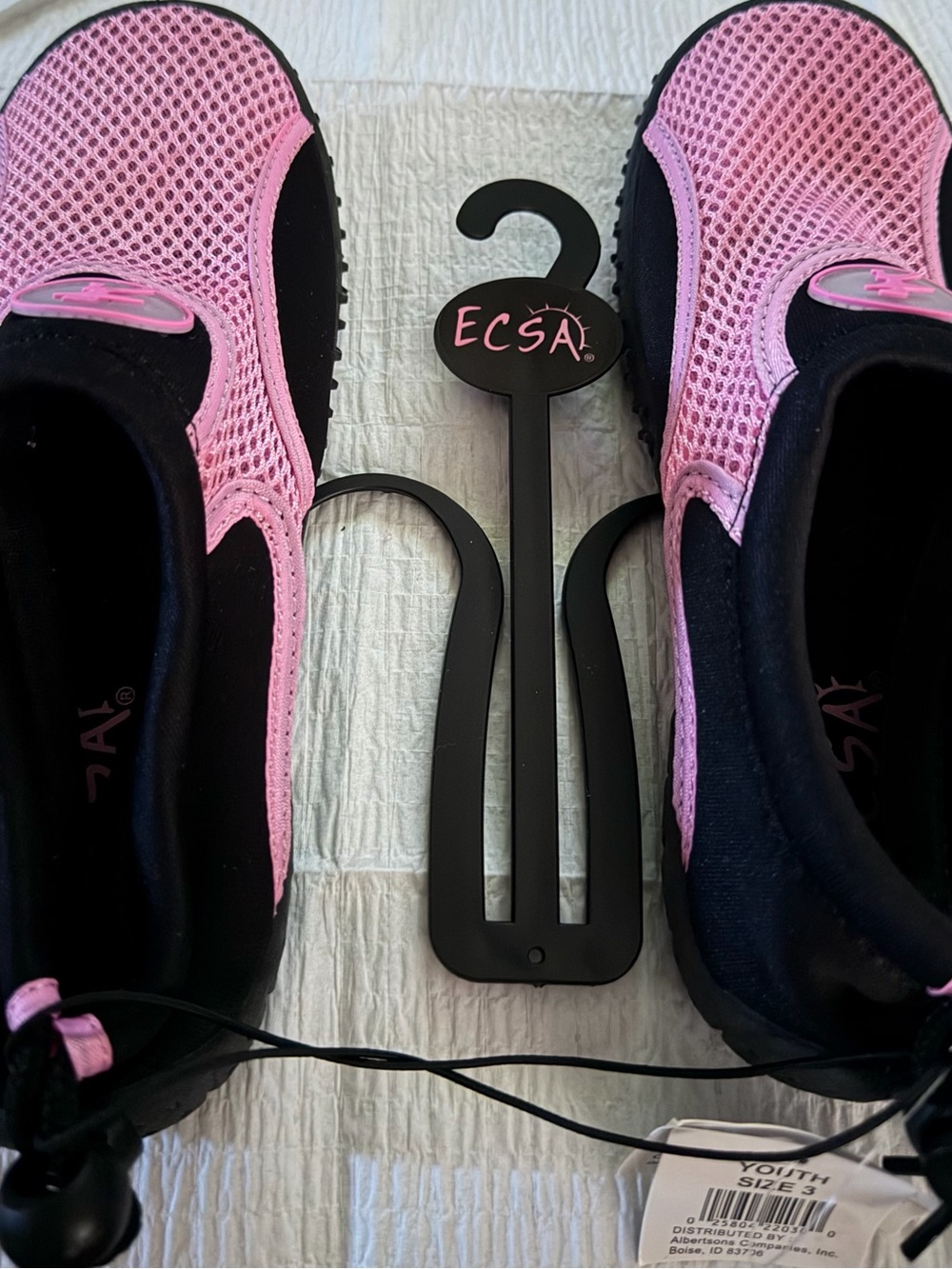 BRAND NWT ECSA GIRLS PINK AND BLACK WATER SHOES SLIP ON QUICK DRY GIRLS SIZE 3